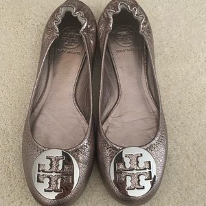 Tory Burch Reva Ballet Flats Platinum Metallic